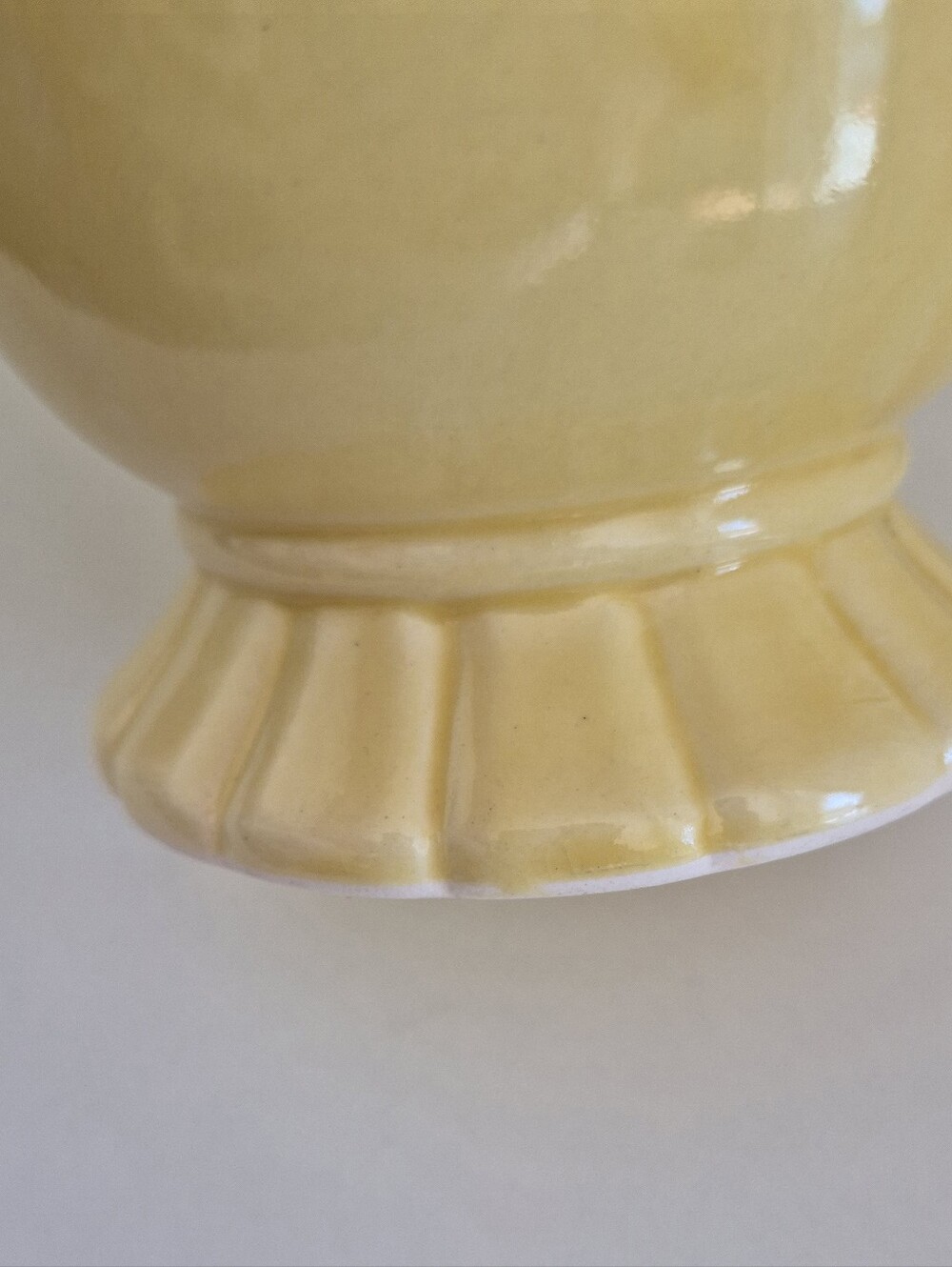 YELLOW ROSEVILLE POTTERY VASE - Picture 5 of 10